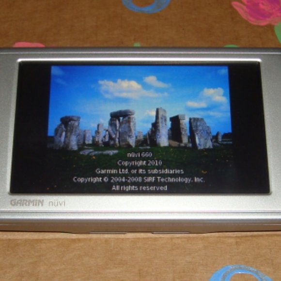 GARMIN NUVI 660 GPS with Leather Case - Picture 2 of 14